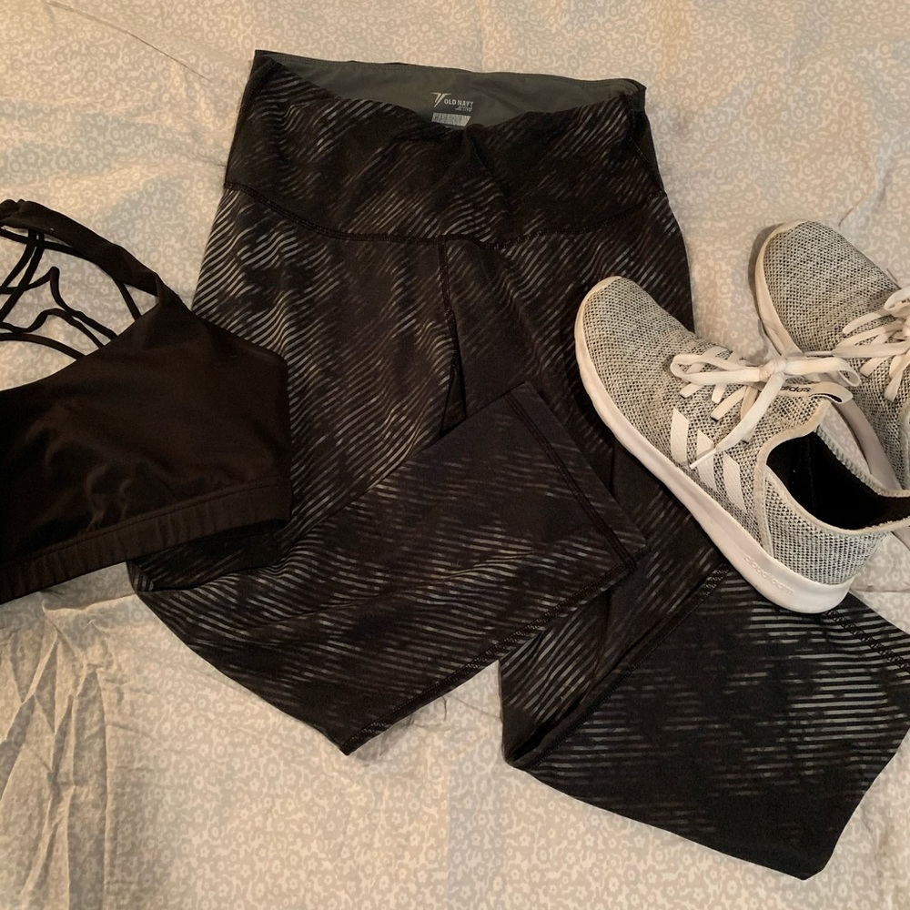 Women’s Capri workout leggings